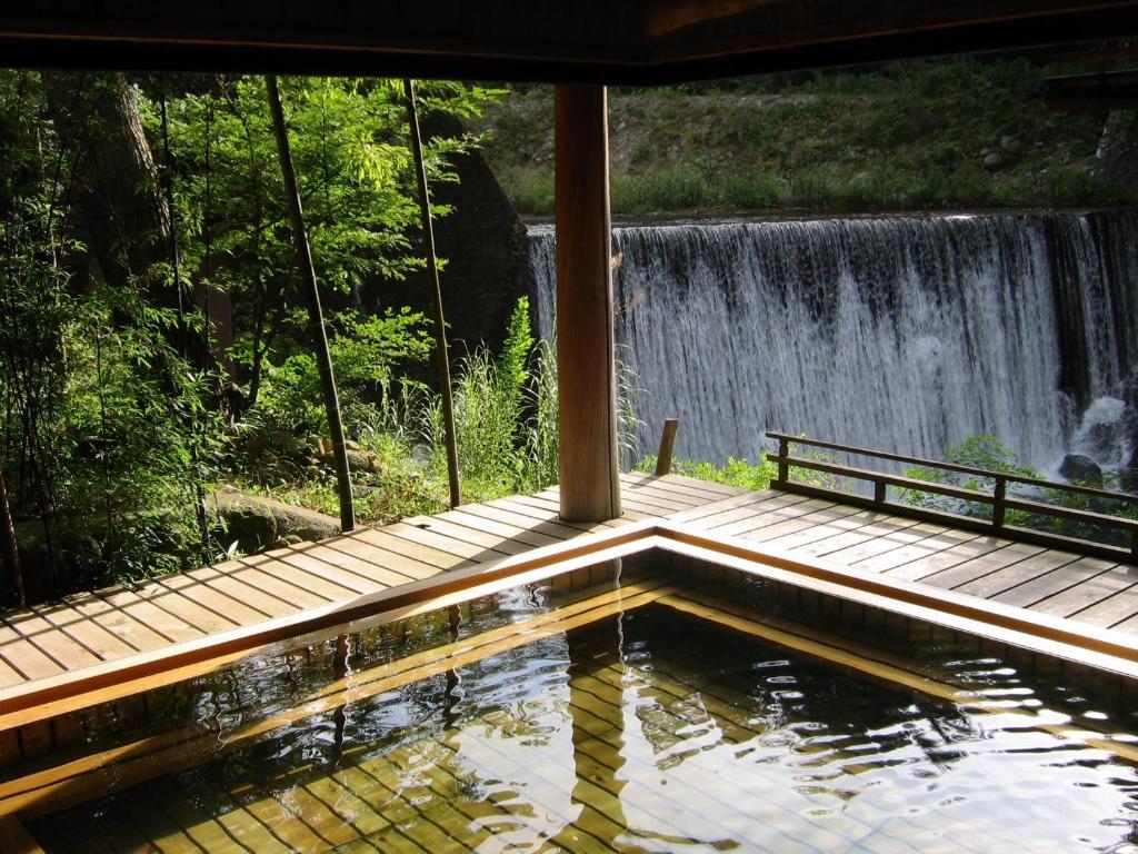 Hatago Higashiagatsuma Exterior photo