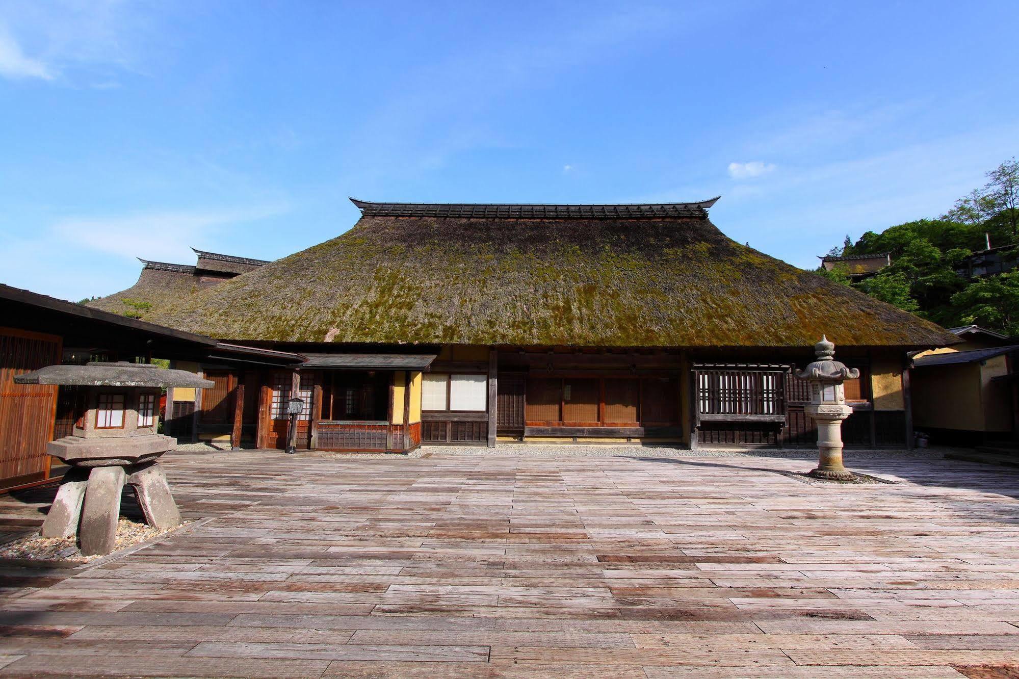 Hatago Higashiagatsuma Exterior photo